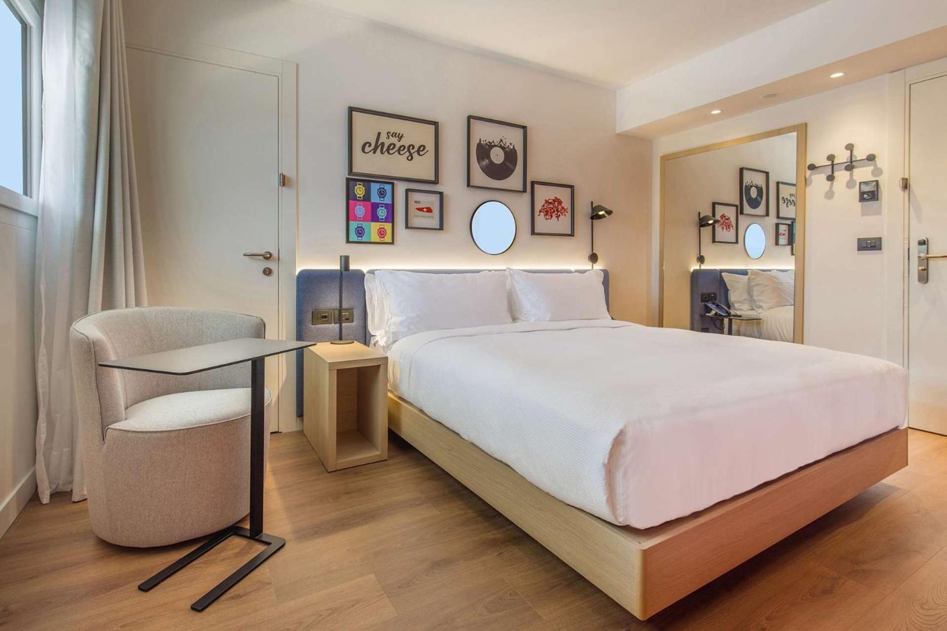 Hotel Hampton By Hilton Locarno Losone Esterno foto